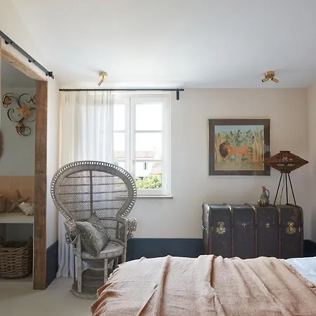 Maisons 322 - La Lumineuse Guest house