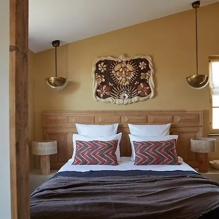 Maisons 322 - La Lumineuse בית הארחה 4*