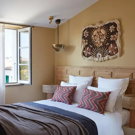 Maisons 322 - La Lumineuse בית הארחה